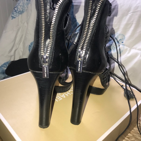 Michael Kors Monterey platform high heel - Picture 4 of 6